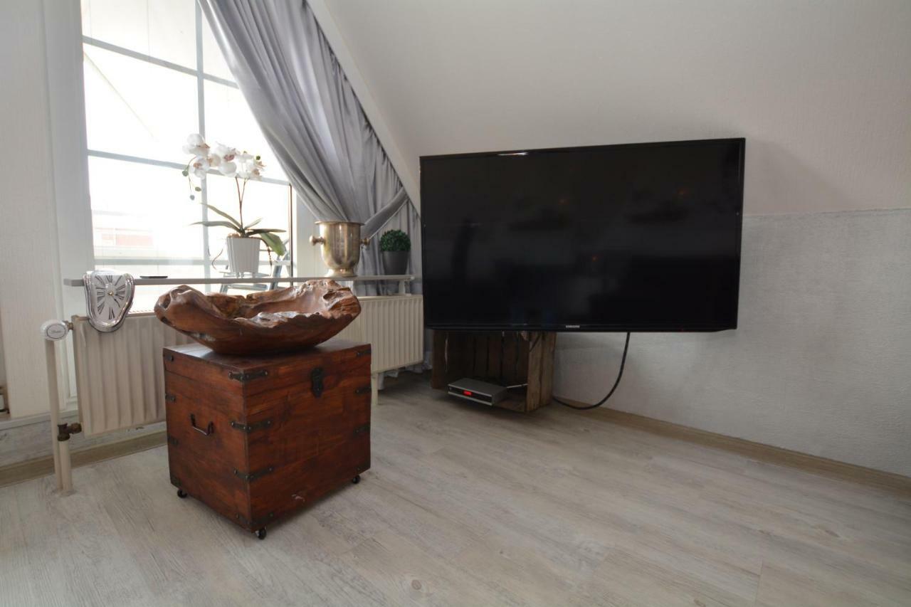 An De Warft Appartement 9 Schwalbennest บือซุม ภายนอก รูปภาพ